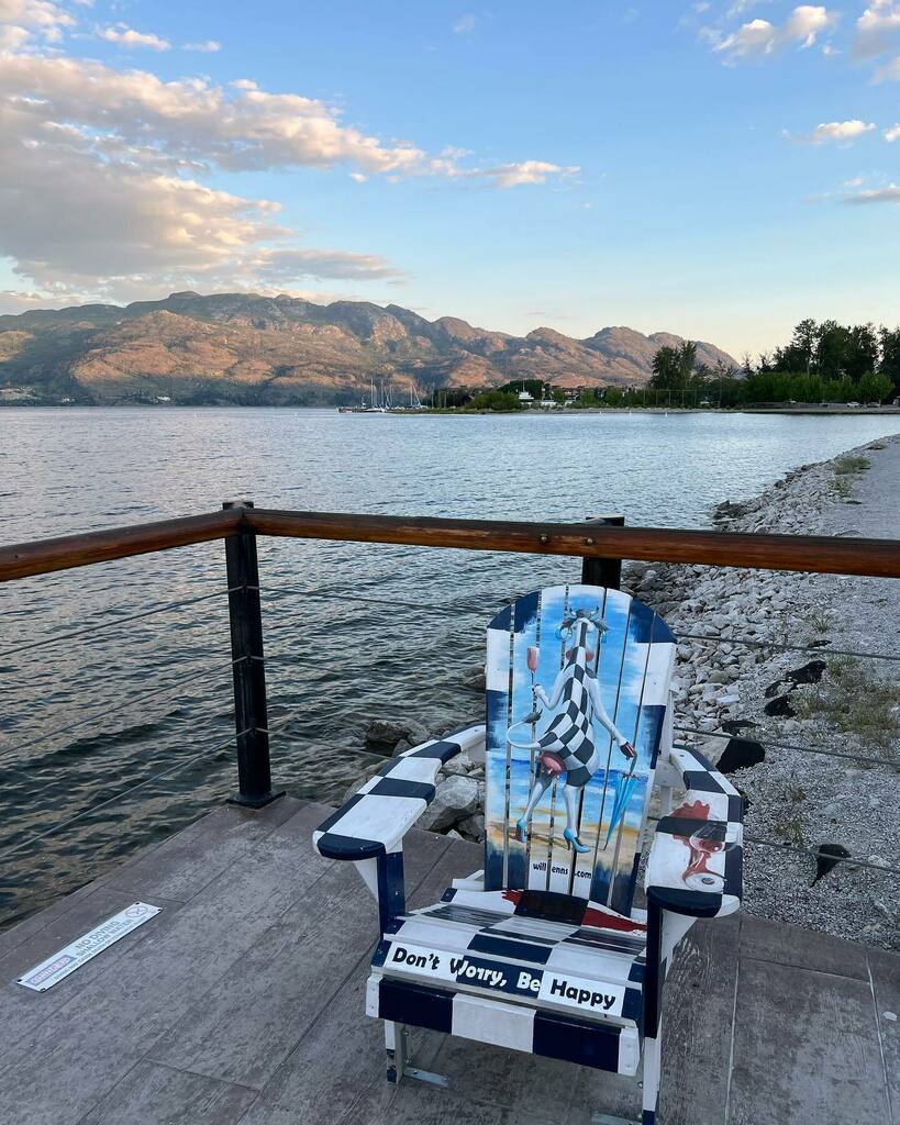 VisitWestside's tweet photo. ‘Don’t worry, be happy’. 

The Gellatly Waterfront is a great place for some happiness. 😊 From waterfront parks and a playground to spots for birdwatching, swimming and volleyball, there is lots to do along our waterfront.
.
.
.
#Visitwestside #westk… https://t.co/2URr8Pp4hA https://t.co/3a81eZUjZU