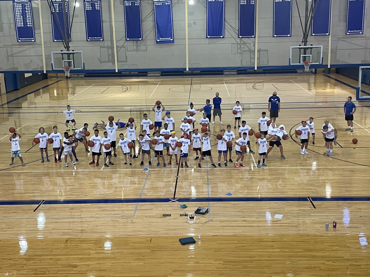 Unicorn_Hoops's tweet image. What a great week to be a Unicorn hooper! 120 in camp and 50+ in strength camp! #culturenevergraduates @NBISDAthletics @AlamoCityHoops1
