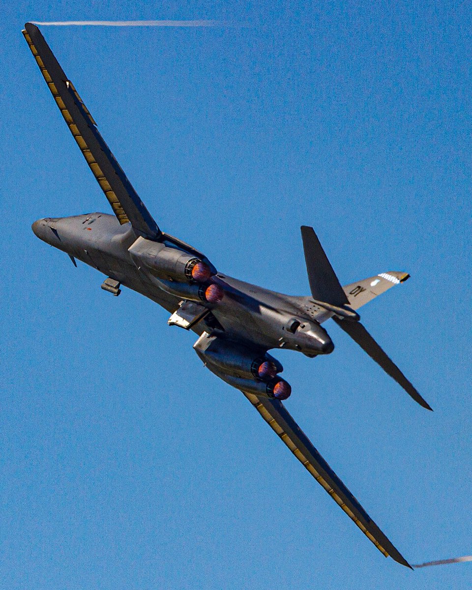 kadonkey's tweet photo. A Rockwell B-1B leaving Dyess. (📷Balon Greyjoy) https://t.co/hsprE5X7Rd