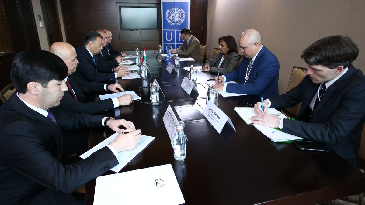 RaoMonari's tweet photo. Warmly received by the Prime Minister of #Tajikistan Kokhir Rasulzoda @Tajikistanpo. 

A rich discussion on @UNDP+Tajikistan's shared priorities to #BuildForwardBetter, tackle inequalities and advance the global sustainable development to meet #2030Agenda #SDGs https://t.co/gu8K28LhtB