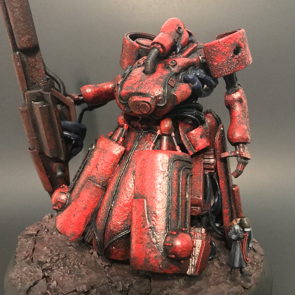 CollinLueb's tweet image. After a long time My biggest ever scratchbuild, the Blütrot is finished! This mech was made for the #originalmechacontest2022 .
#scratchbuild #originalmechacontest #omc #mecha #scalemodel #art #sculpting #scifi #scifiart #mech #scratchbuilding
