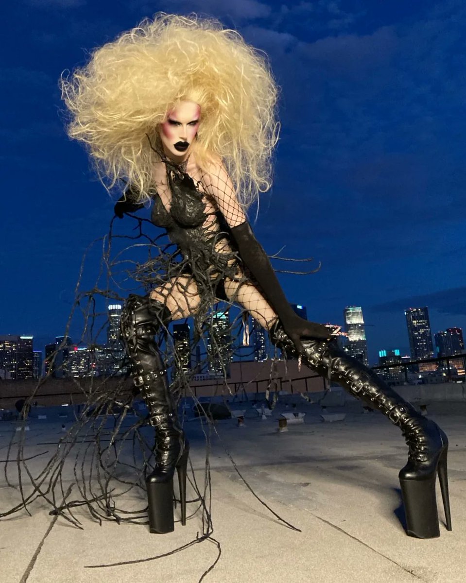 FilthyRichDrag's tweet image. Garment made entirely of melted trash bags. 🔪 Inspired by one of the most iconic and influential runways in fashion history - Alexander McQueen Fall 2009