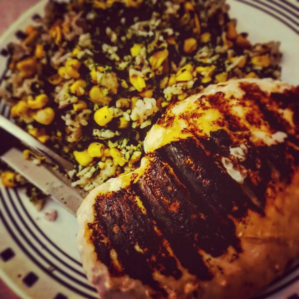 basenjimomcom's tweet photo. RT @NiteStar: #dinner tonight: grilled chicken breast with ginger and spinach, corn, and quinoa mix on the side.
#nomnomnom #nomalicious #thenoms #instanom #instanoms #healthycooking #healthyeats #healthyeating #chickendinner https://t.co/beXCiK7ENv https://t.co/AMWMTc1cAp
