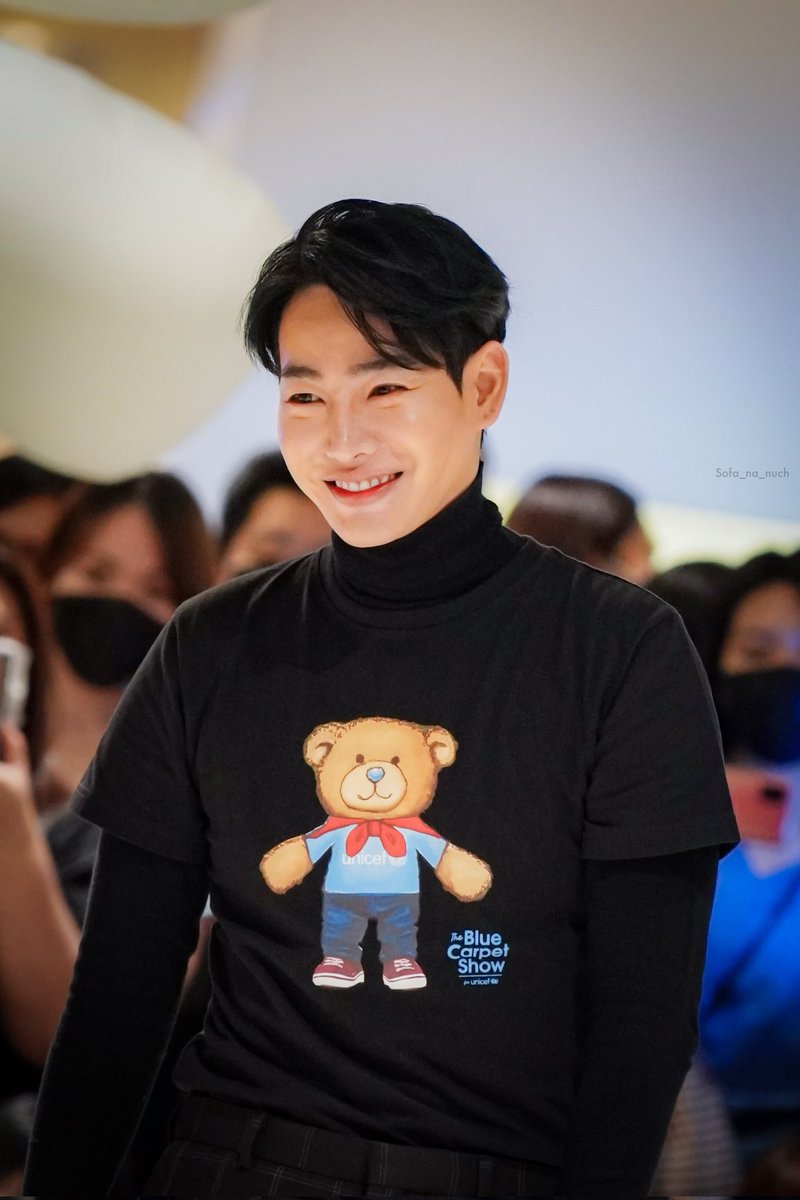 TILAPEVOL's tweet photo. ระหว่างพี่หมีบลูกะพิค ใครน่ารักฝ่ากันฮับแม่นุช
#เป๊กผลิตโชค
#PeckPalitChoke
@peckpalit https://t.co/FRgSMbEeuB