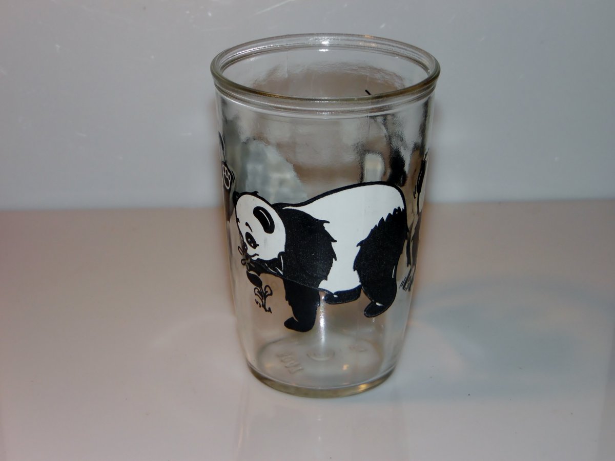 yesteryear2day's tweet photo. Check out Vintage BROCKWAY Penn Maid Sour Cream 10oz Drinking Glass panda bear clear  #5047 #Brockway https://t.co/wPYiEaiSFX via @eBay https://t.co/9wDzo6jQ4A