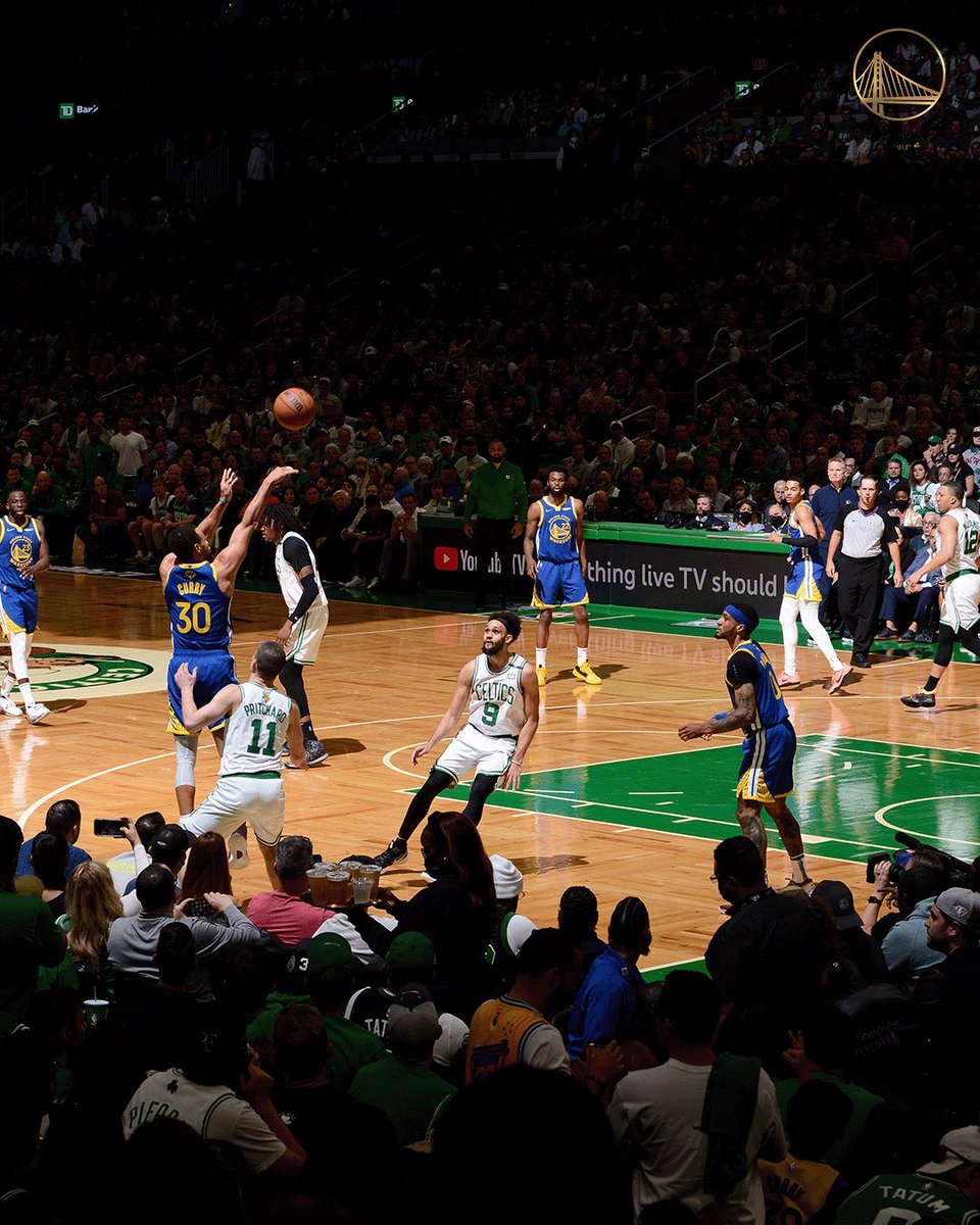 futtmais's tweet photo. O 1º jogador da história da NBA a anotar 150 bolas de 3 nas Finais. 

Curry neles. https://t.co/HfaPtAnrz9