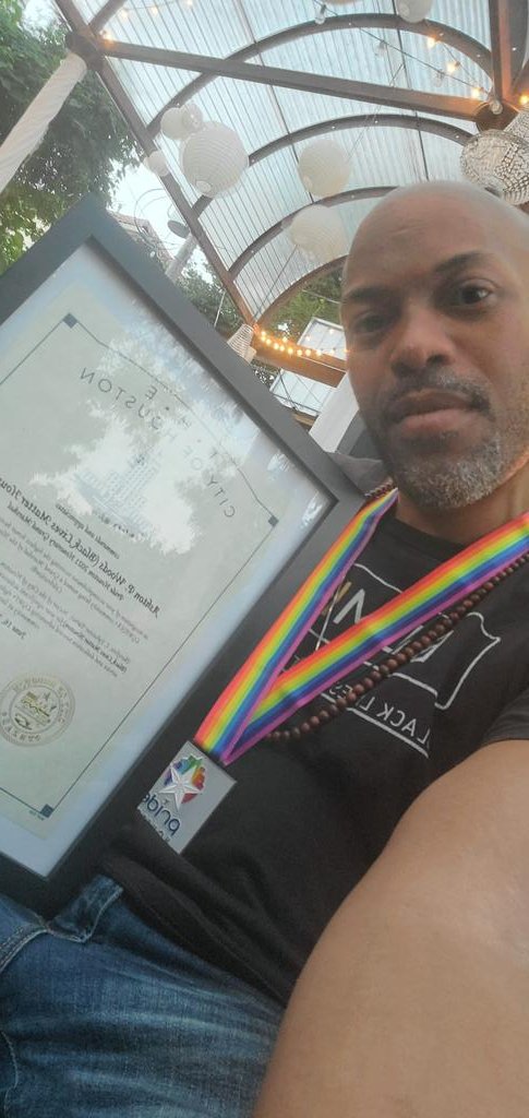 Ashton P. Woods tweet media