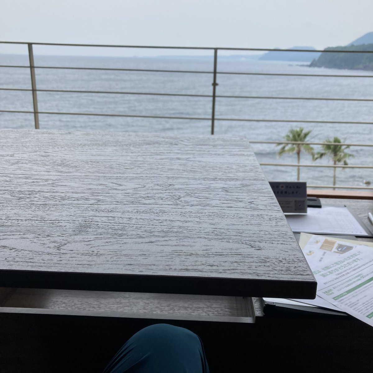 donachiki1017's tweet photo. 転職までの休み期間を利用して伊豆稲取に行ってきました😌
作業環境もサービスも整ってるのでワーケーションしたい人におすすめ☺️温泉入り放題マジで最高✨

#伊豆稲取
#銀水荘
#ワーケーション https://t.co/bsslJSGvgw