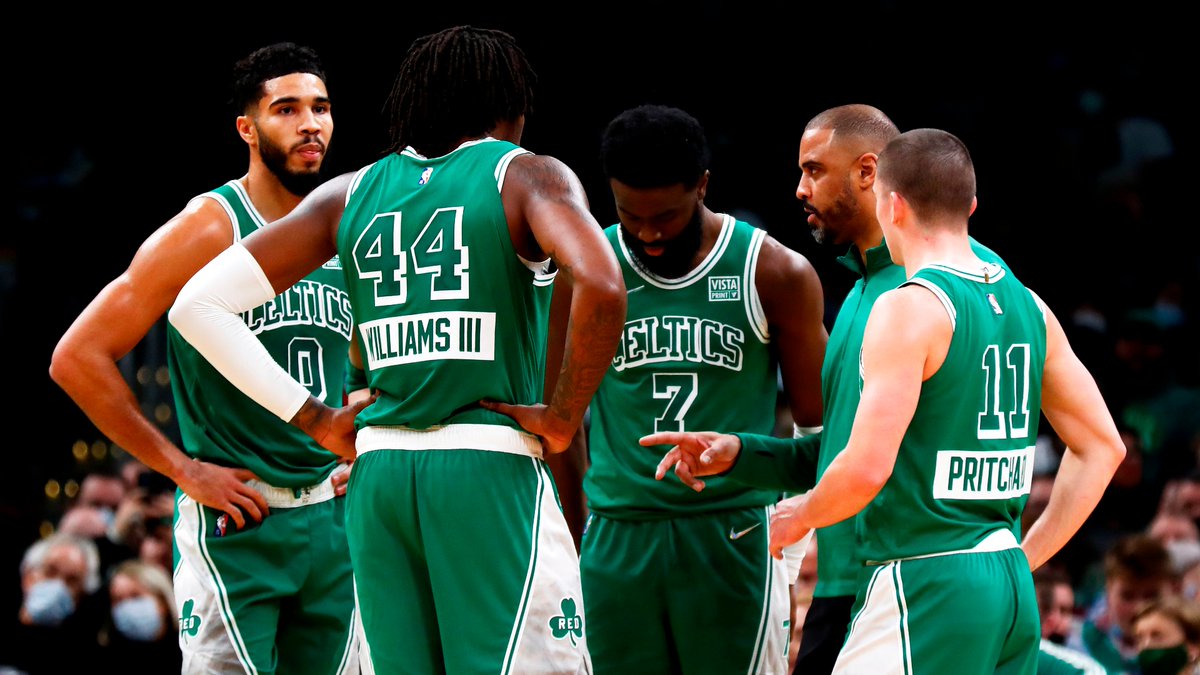 SchlBsQ's tweet photo. MERCI @celtics ! ☘️ pas la fin souhaitée mais on reviendra plus fort 💪 ce n'est que le début ! Quelle saison et quelles séries de playoffs ! #BleedGreen #Cs4ever https://t.co/0owHN8vwvM
