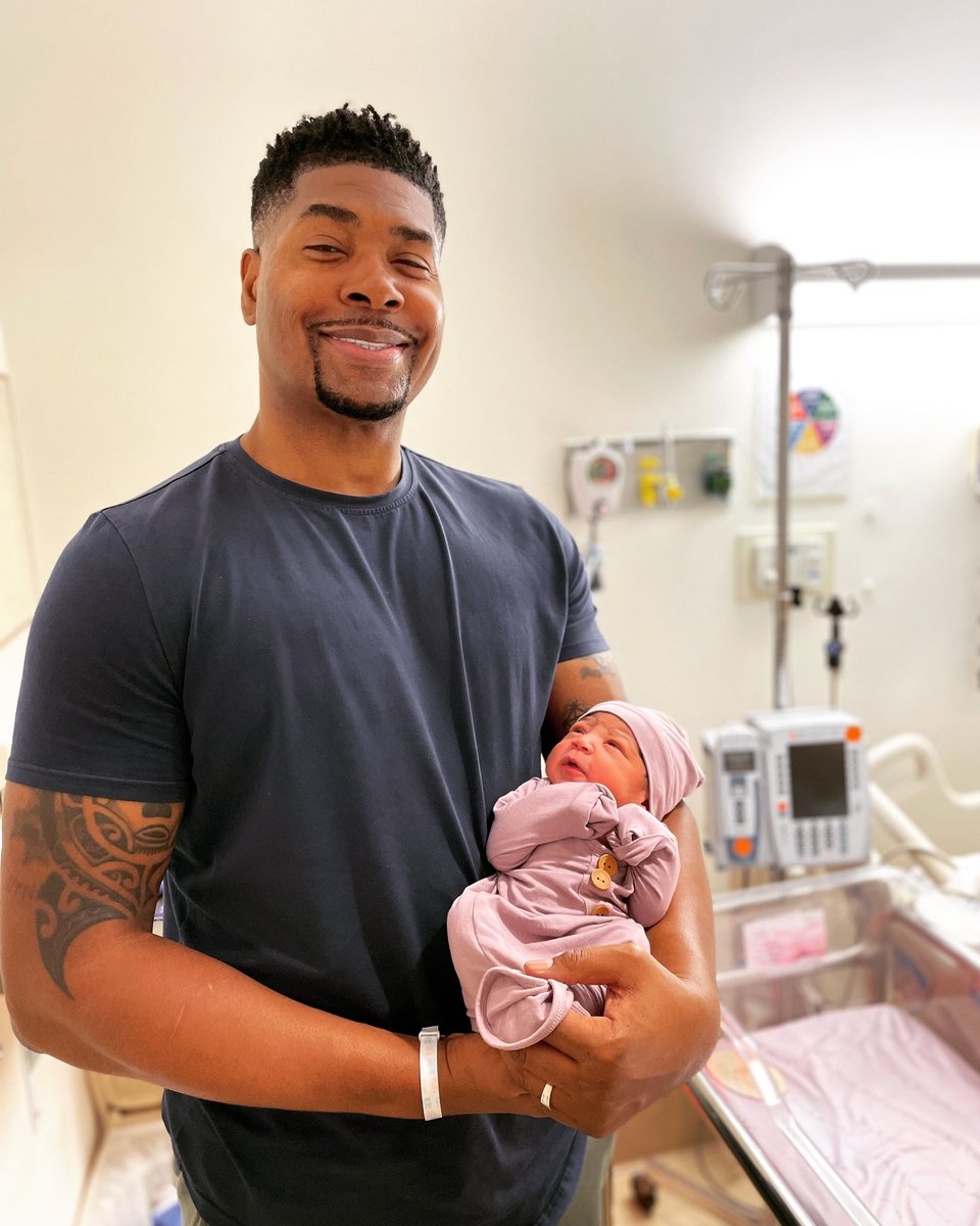 tariqnasheed's tweet photo. Can y’all show #love to my new #daughter Amira 

🍼 
👶🏽 https://t.co/INZ6DE5a1o