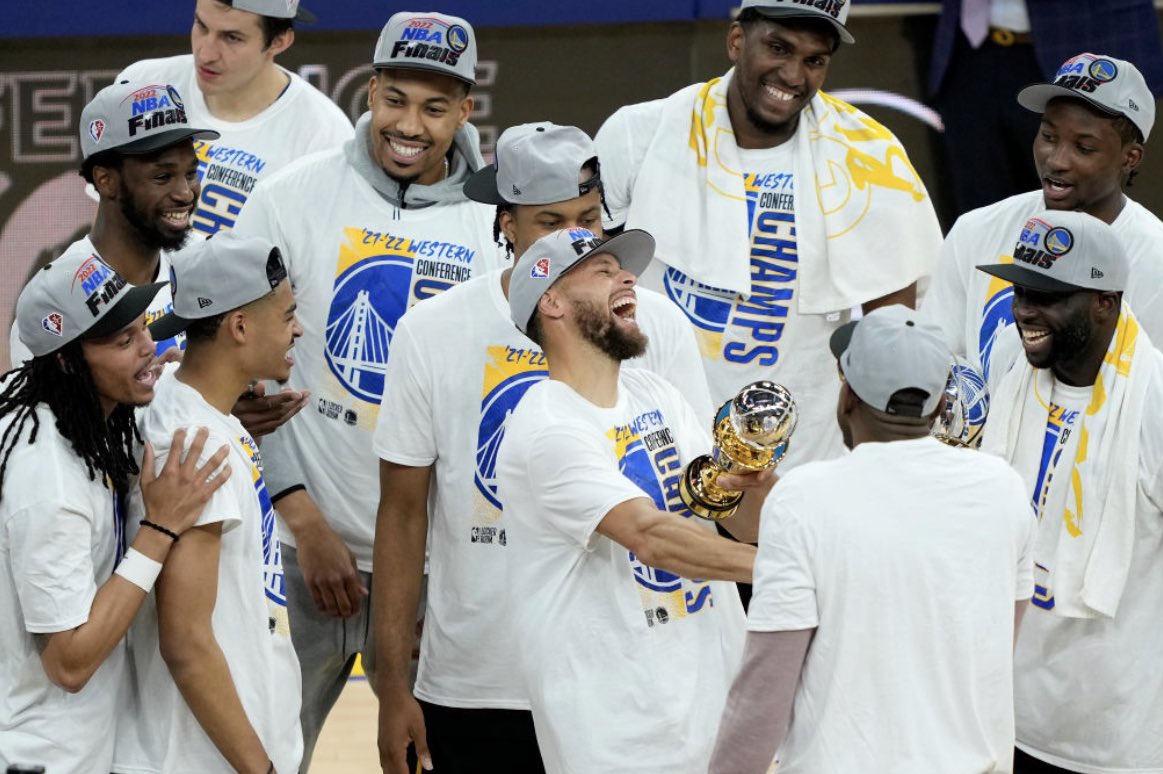 RaczSports's tweet photo. THE GOLDEN STATE WARRIORS (+1200 PRESEASON) HAVE WON THE NBA FINALS 🔥 https://t.co/ZoWrKPSlmi