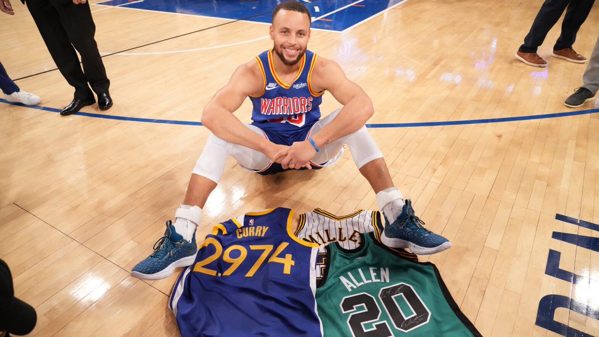 DrGuru_'s tweet photo. Steph Curry age 34 season: 

- Broke NBA 3-pt record 
- Kobe Bryant All-Star Game MVP
- Magic Johnson WCF MVP
- Bill Russel NBA Finals MVP https://t.co/QBvkP9ZlqR
