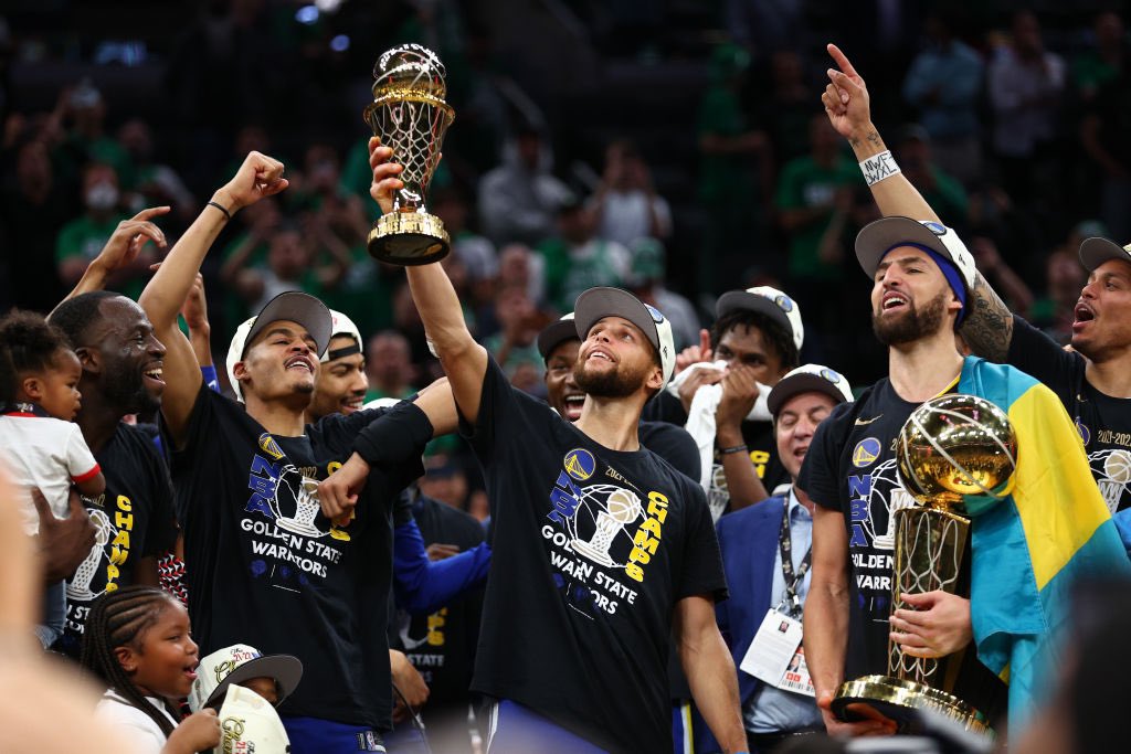 GoldenStateBra's tweet photo. 🤫 https://t.co/h6N06n4AAy