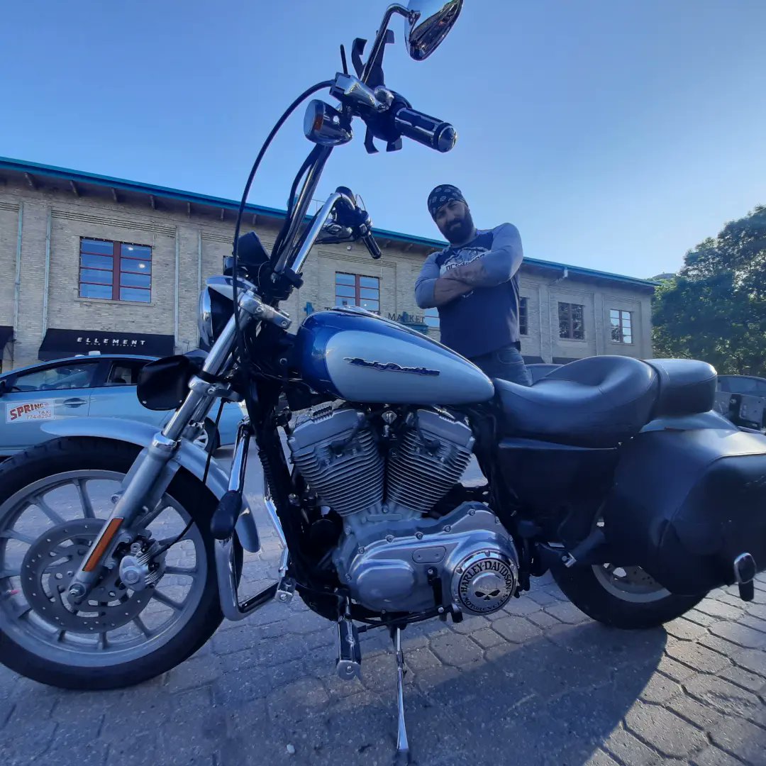 LegionOfBombers's tweet photo. Miley Got Upgraded Today Gorilla Style 🦍🦍🏍🏍🤑🤑... Put Some 14" #BurleyBrand #ApeHangers &amp; #BurleyCables #MileyRayDavidson #ManitobaByMotorcycle #ManitobaMotorcycles #HarleyDavidsonMotorcycles #HarleyDavidsonSportsterXL883C #HarleyDavidsonWinnipeg #HarleyDavidson https://t.co/u0T7UHUfBX