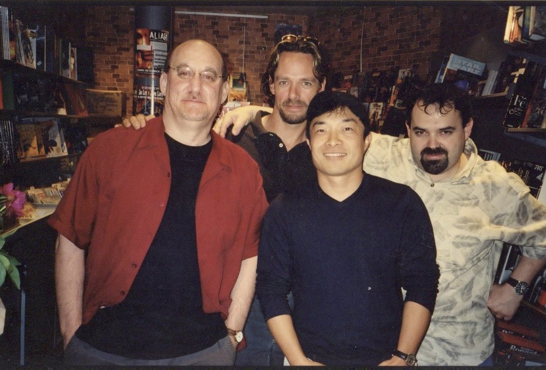 JimLee's tweet photo. Tim Sale was an amazing artist, draftsman &amp; storyteller. He had that special kind of talent you encounter once in a generation. I’m convinced his work stood out because he was simply fearless. He didn’t care that his work looked different from the mainstream house styles.
(1/5) https://t.co/dOBGRNFgCw