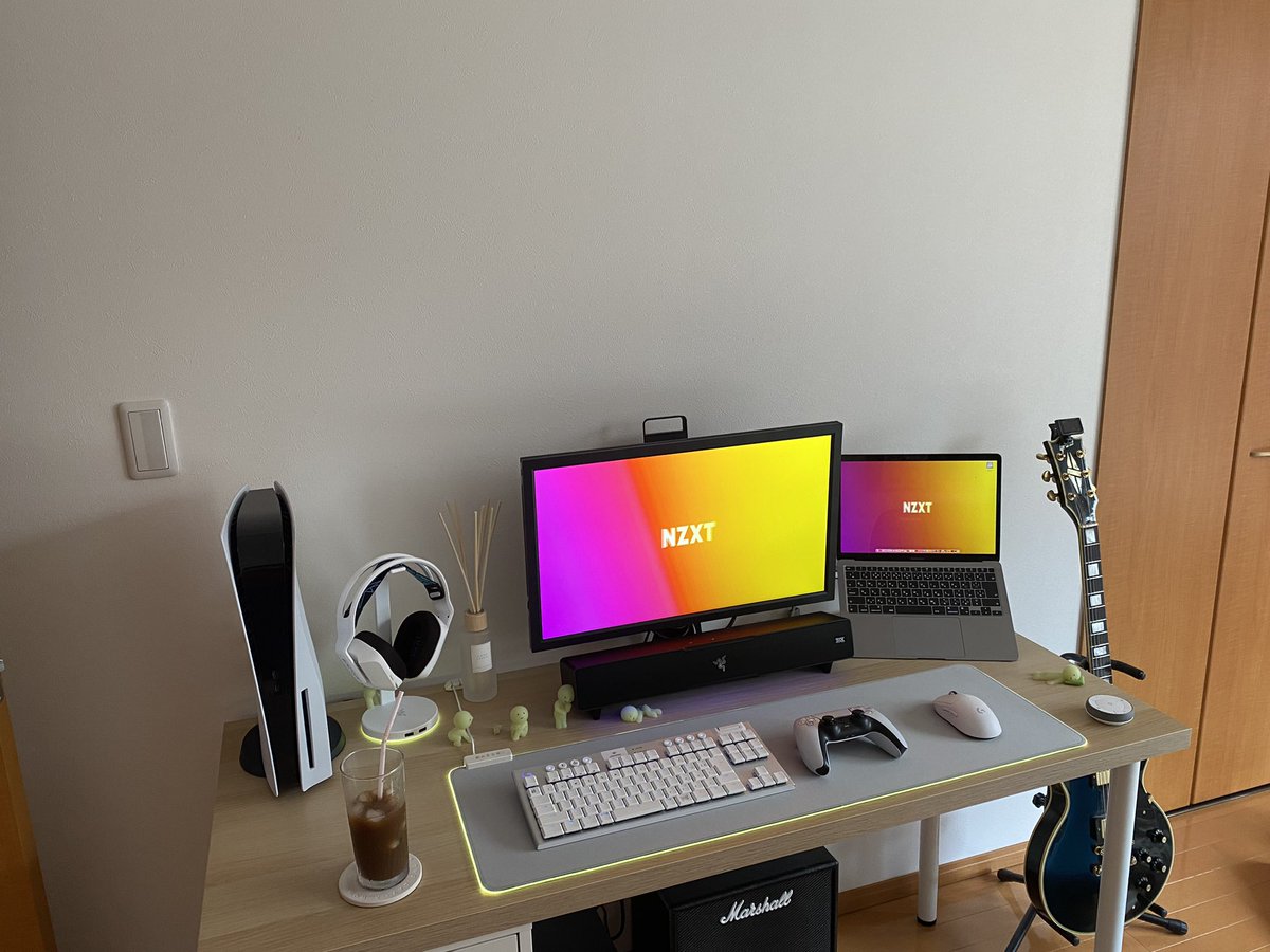 konamon0123's tweet photo. おはようございます🌻
とりあえず壁紙だけNZXTにしてやった( ｰ̀∀ｰ́ )
#NZXT
#お前らのPCデスク周り晒してけ 
#お前らのpcデスク周り晒していけ https://t.co/NwTBKIyQny
