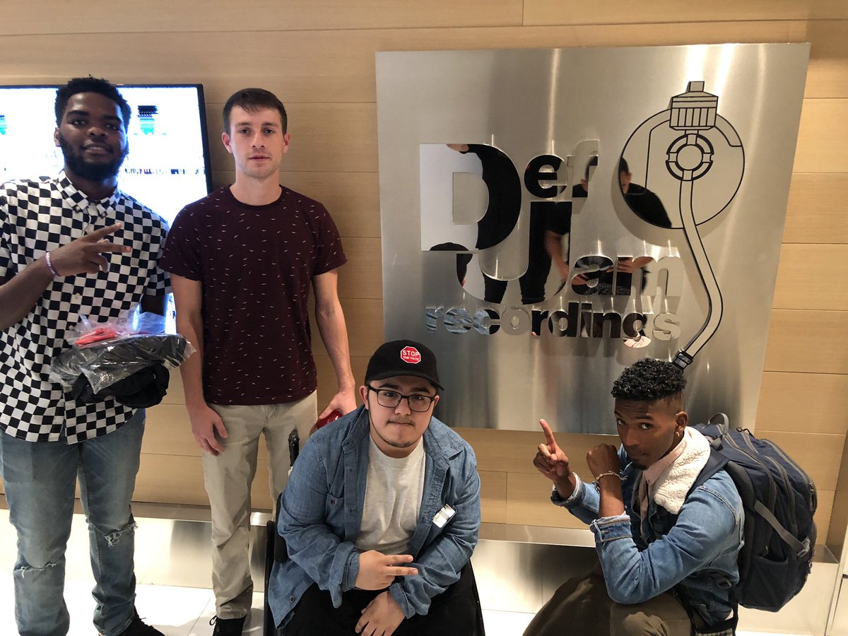 _mindofjosh's tweet image. I hope no one hates def jam for what happen with logic. There’s some good people there and they showed mad love 3 years ago when I was in their offices.