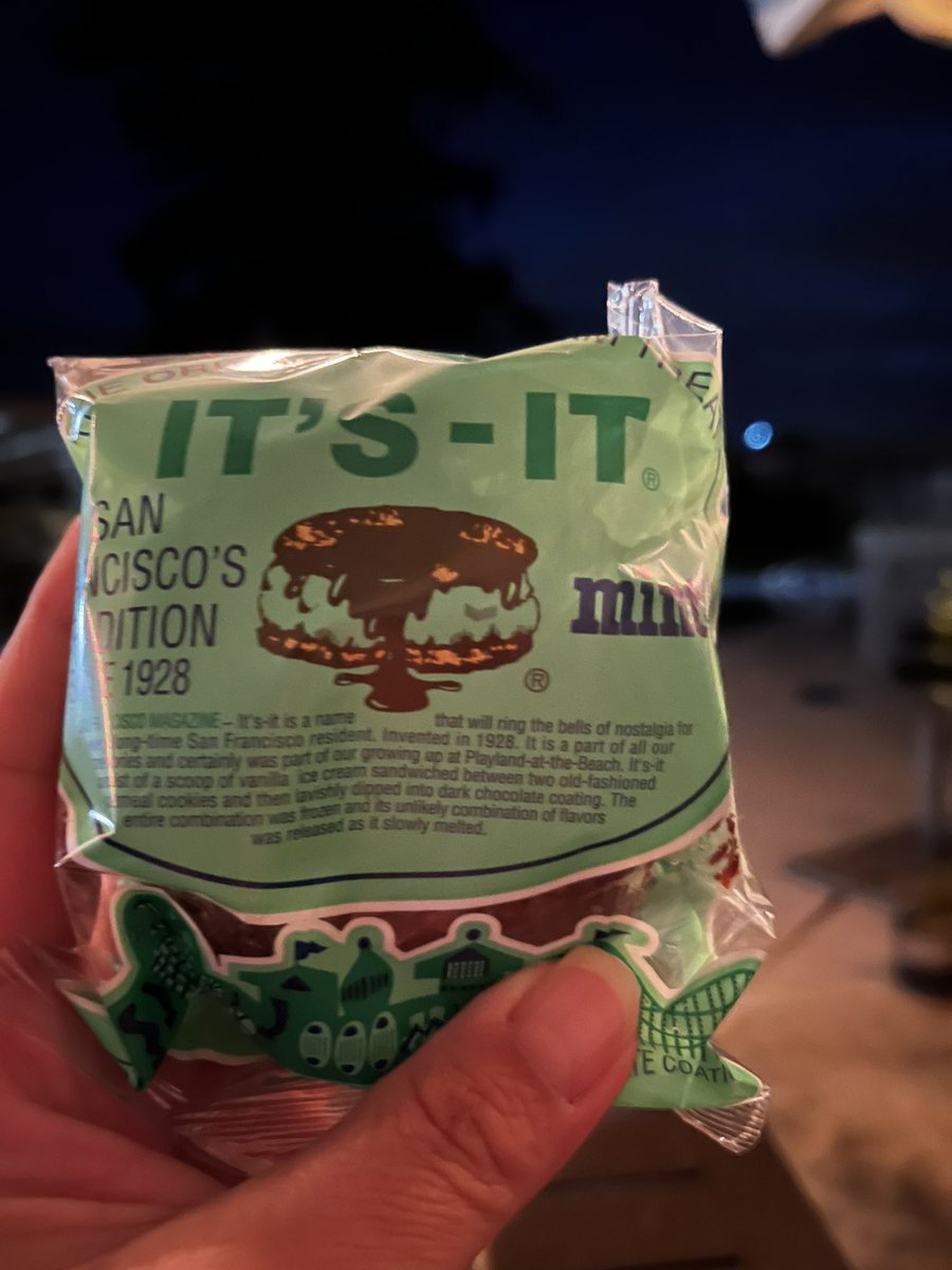 Commemorative ice cream to choke down the evidence of the insults perpetrated on our Democracy. #itsit   Should be #thatsit!
#MSNBC #TRMS