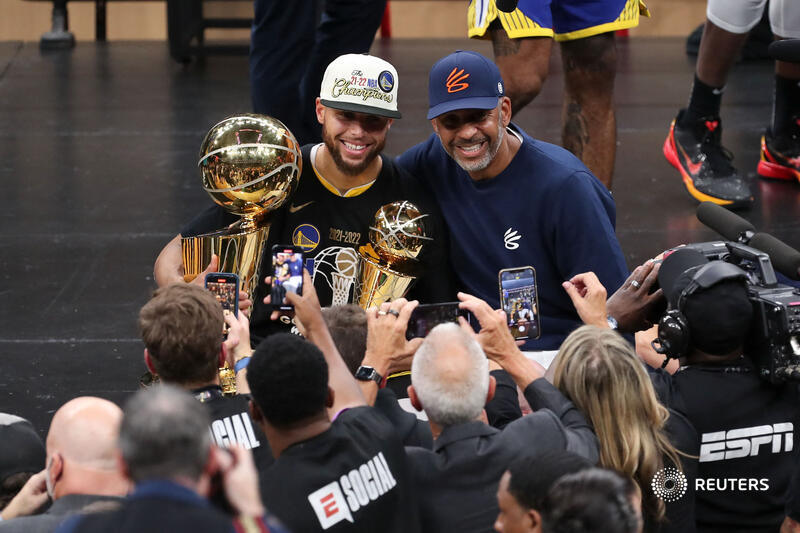 Reuters's tweet photo. Golden State Warriors guard Stephen Curry named the NBA Finals Most Valuable Player by a unanimous vote following the team's championship clinching 103-90 win over the Boston Celtics https://t.co/lSw1TfacYG #NBA75 https://t.co/TeryzIZqv2