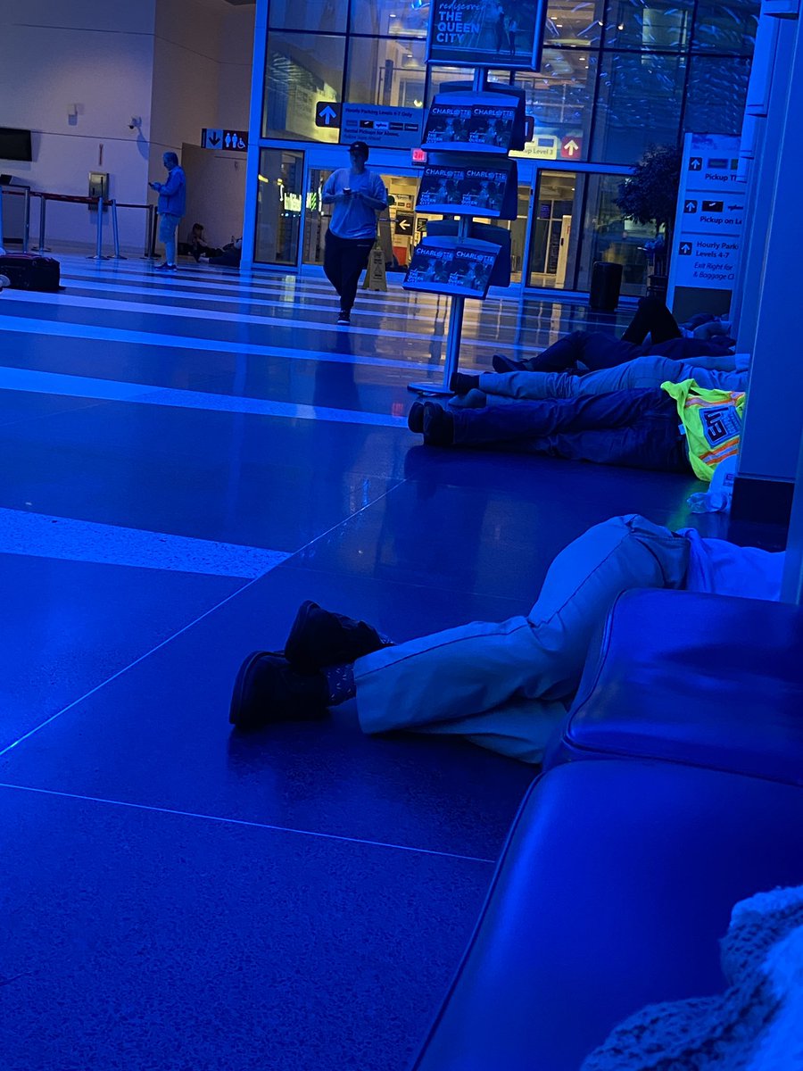 will1stchoice's tweet photo. @AmericanAir screw you for leaving me and my children stranded with no flights for 2 days!!  No hotel and only gave us $12 for meals.  Your ticket person calls the cops on me for voicing my concern of being stranded. Now we sleep on the floor.. 6hrs of delays only to be cancelled https://t.co/yBg6lZSK6t