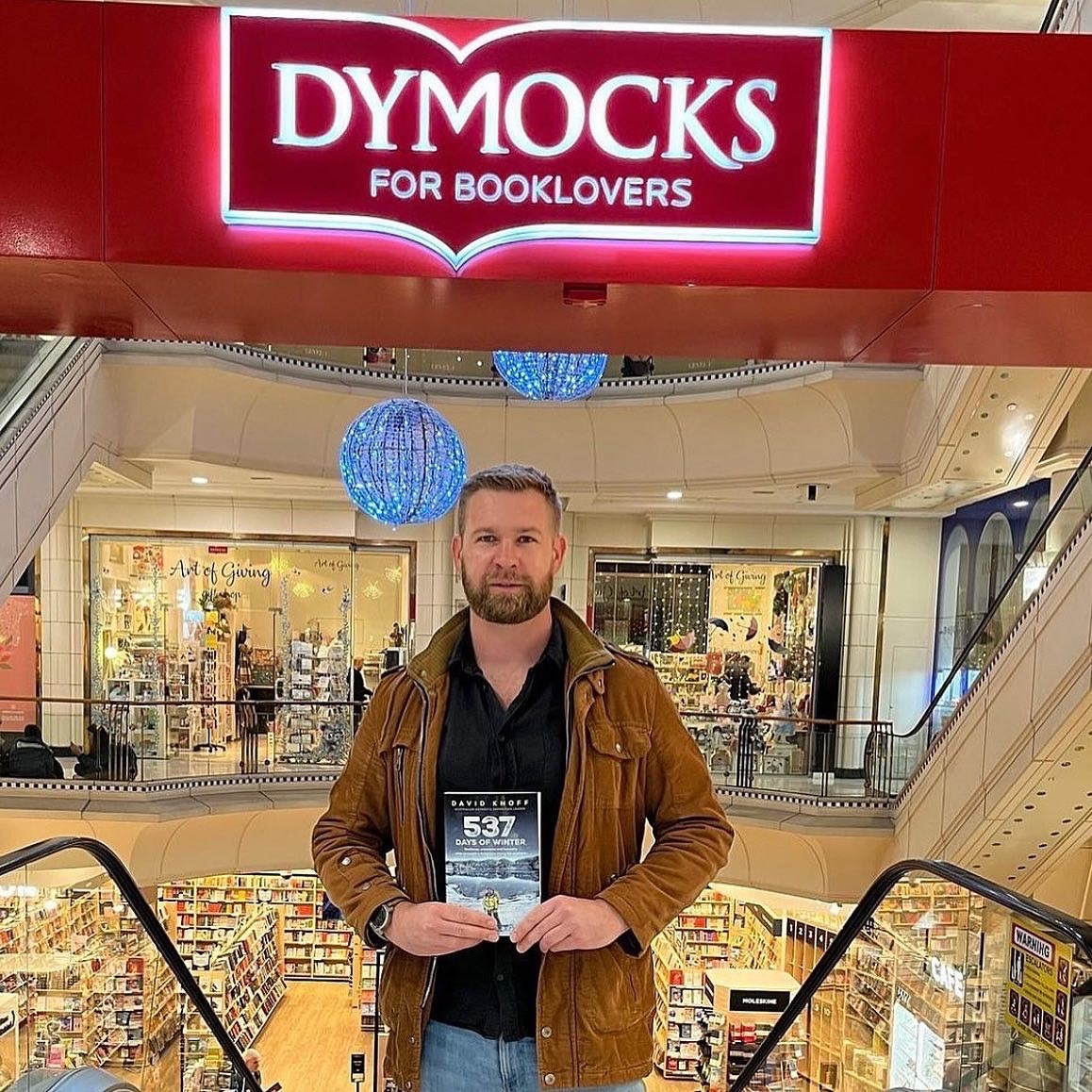 AffirmPress's tweet photo. It’s been a busy day of book signings for author David Knoff. If you haven’t picked up your copy of 537 DAYS OF WINTER, you might be able to snag a signed one! https://t.co/g4HOsZk5B1
