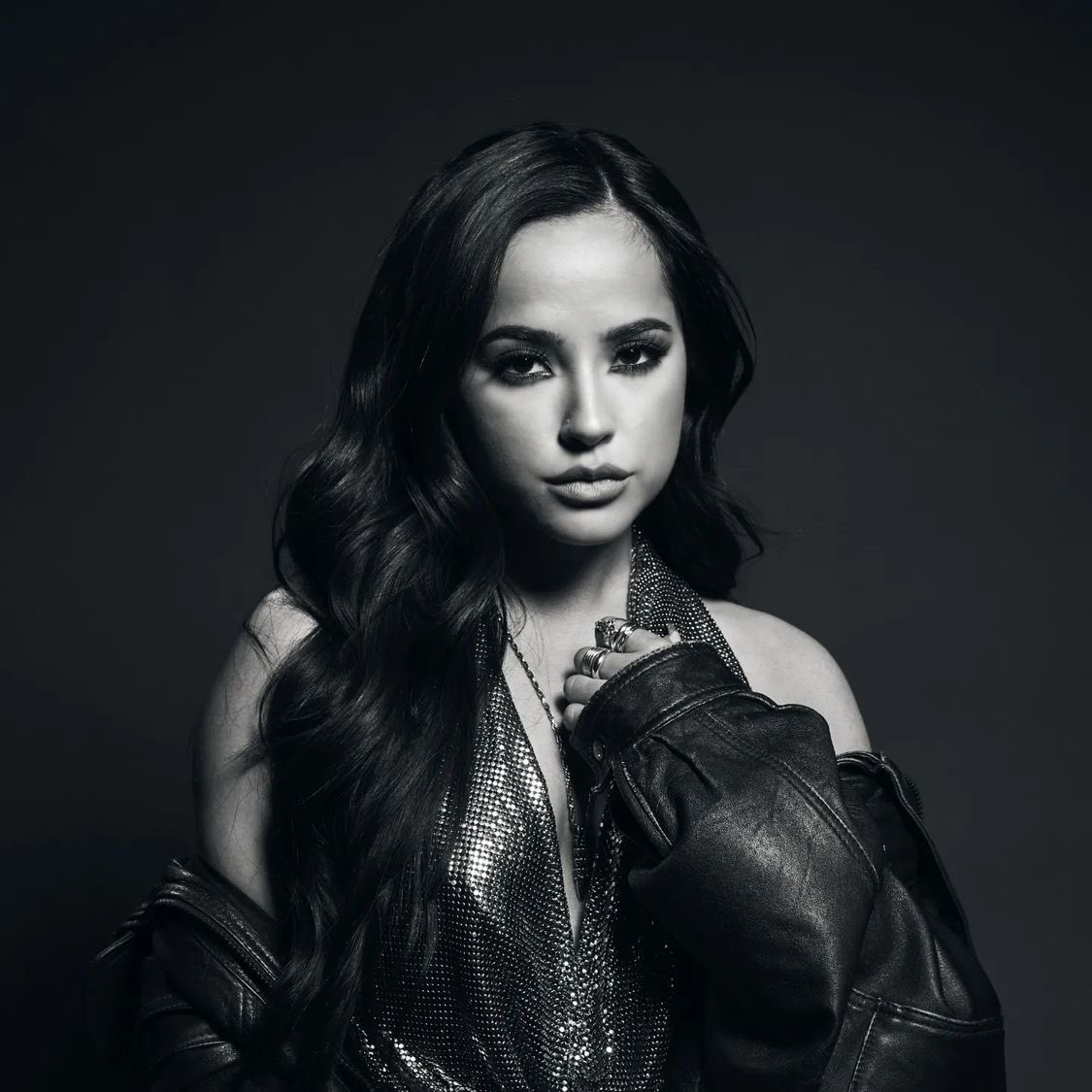 BeckyGLooks's tweet photo. Always in the ✨MOMENT✨ 

#BeckyG #YaAcabo 🖤 https://t.co/1kuwFp7H4l