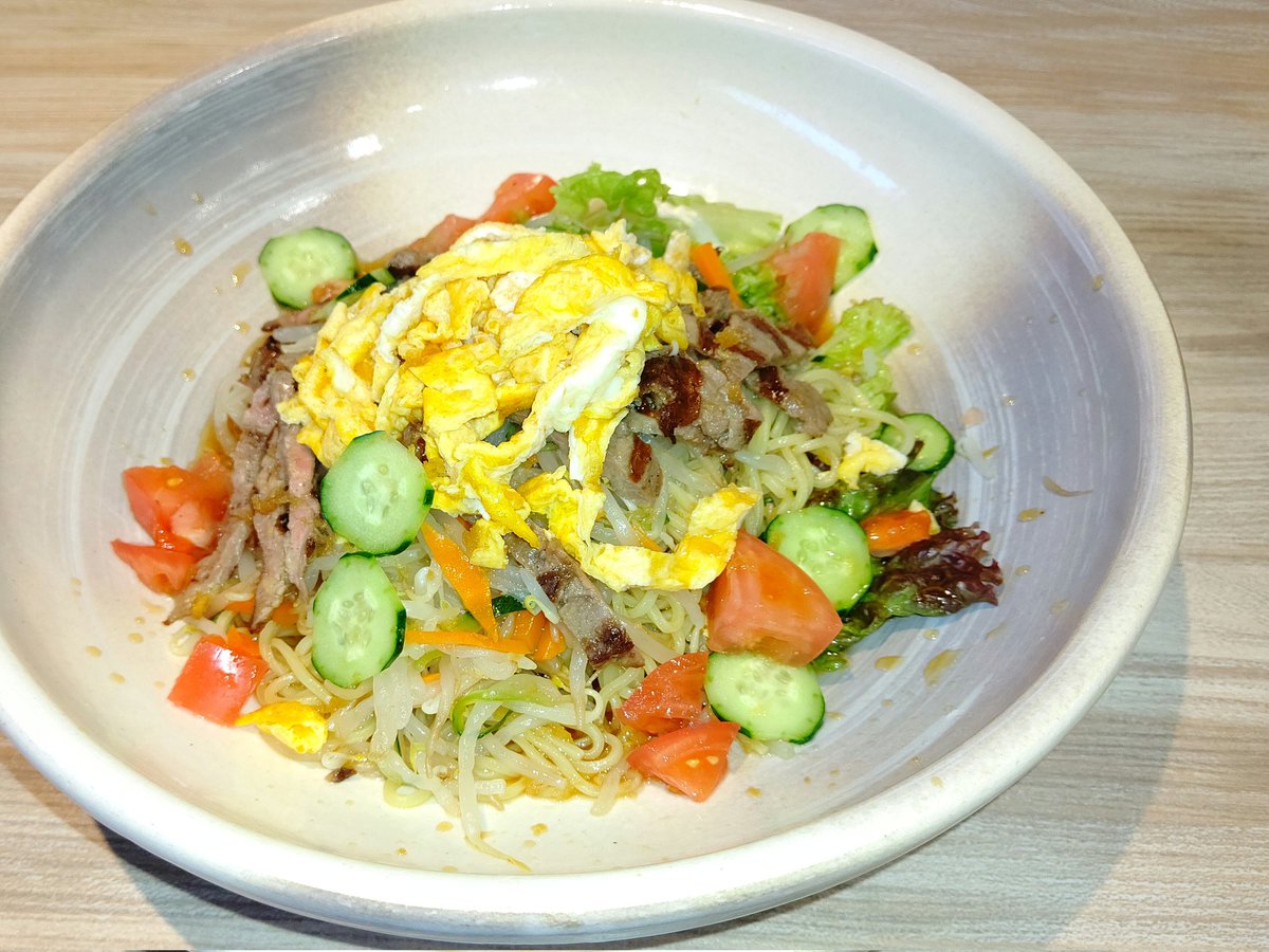 chipchi07812571's tweet photo. #美味しいまかない

冷やし中華のスープを自分で作る発想は私には全くない！
ちょっと甘め
たっぷりお野菜に牛肉トッピング。
美味しいごはんをいつもありがとうございます🎵 https://t.co/mVY32nwROV