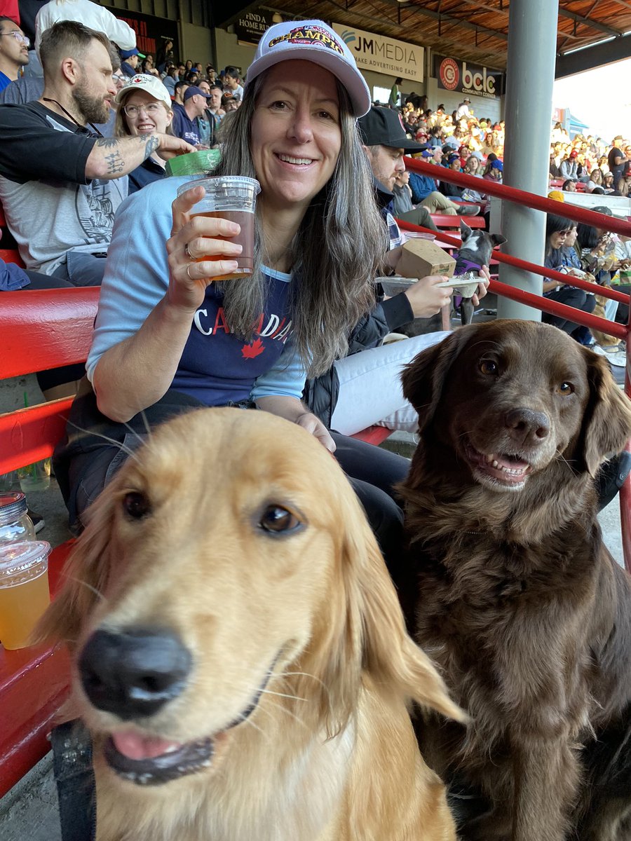 cloo2014's tweet photo. Another successful #DogDayofSummer #AtTheNat !! https://t.co/W4izqn1PHE