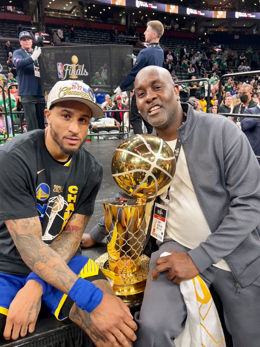 ClutchTimeArg's tweet photo. Gary Payton y Gary Payton II acaban de convertirse en el quinto duo padre - hijo de la historia de la NBA en ganar un campeonato. https://t.co/rElmW7mA46