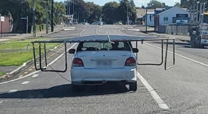 melulater's tweet photo. I can imagine that moving a fully built trampoline can be tricky.
From the #OnlyInNZ file.
https://t.co/8ARKAYciTq https://t.co/8xwYvaVTTu