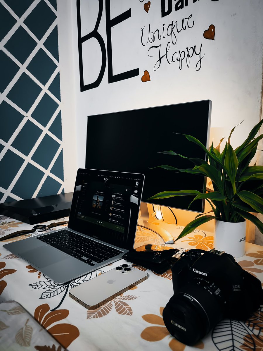 arunodhai's tweet photo. My aesthetic desk setup 💻. #desksetup #aesthetic #dark #apple #iPhone #MacBook #sony #lg #fireboult #studio #photography #canonphotography #canon https://t.co/Hm0KSSOcF5