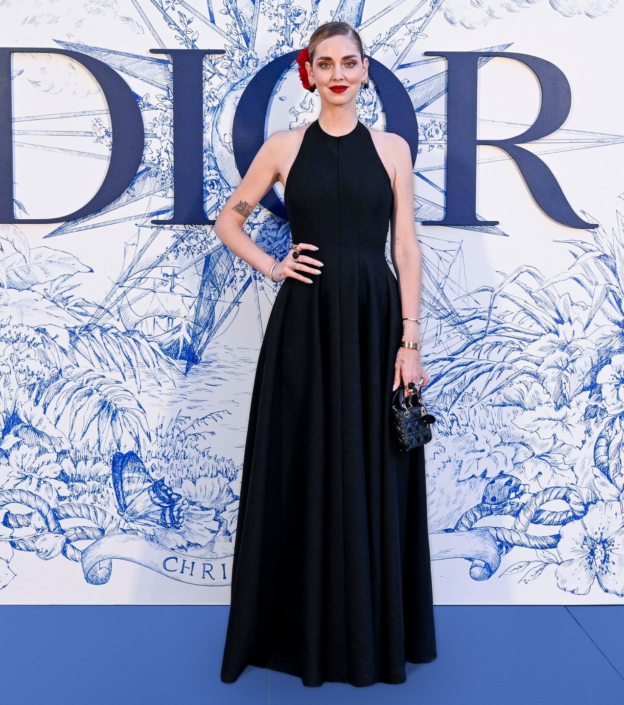 Dior on X As House friend ChiaraFerragni demonstrated at last night s DiorCruise 2023 by Maria Grazia Chiuri https t fk4jshDFSV show in Seville a perfectly cut black dress will always turn heads. S...