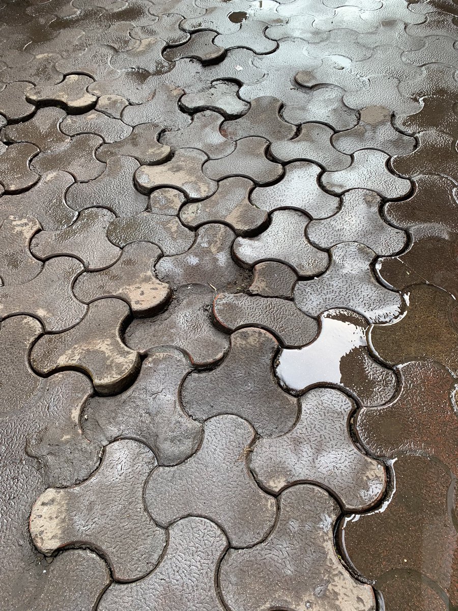 ravivardhan's tweet photo. @mybmc @mybmcWardD Pls repair the footpath at Baharat Nagar , MS Ali road , Grant Road East opp Shalimar theatre. Pedestrians are facing a lot of problems due to this and in monsoon it gets worse. Pls look into it at the earliest . https://t.co/VPyzjWGBi9