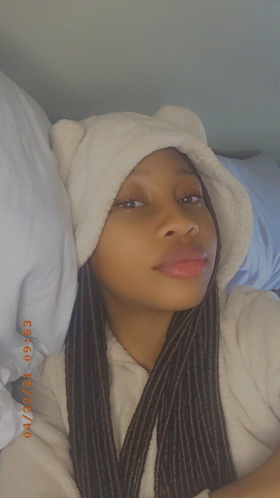 Radebe_merci's tweet photo. Good morning 🍓🌻 https://t.co/kKb9vbYXeb
