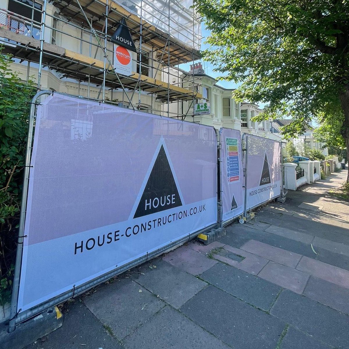 New project alert! It’s Friday and we’re feeling fine as the early stages of this biggy gets underway. 

This is going to look seriously impressive in a few months. Looking forward to the before and after!

🆕⚠️🏠

#HouseConstructionLtd #Building #Construction #BrightonAndHove