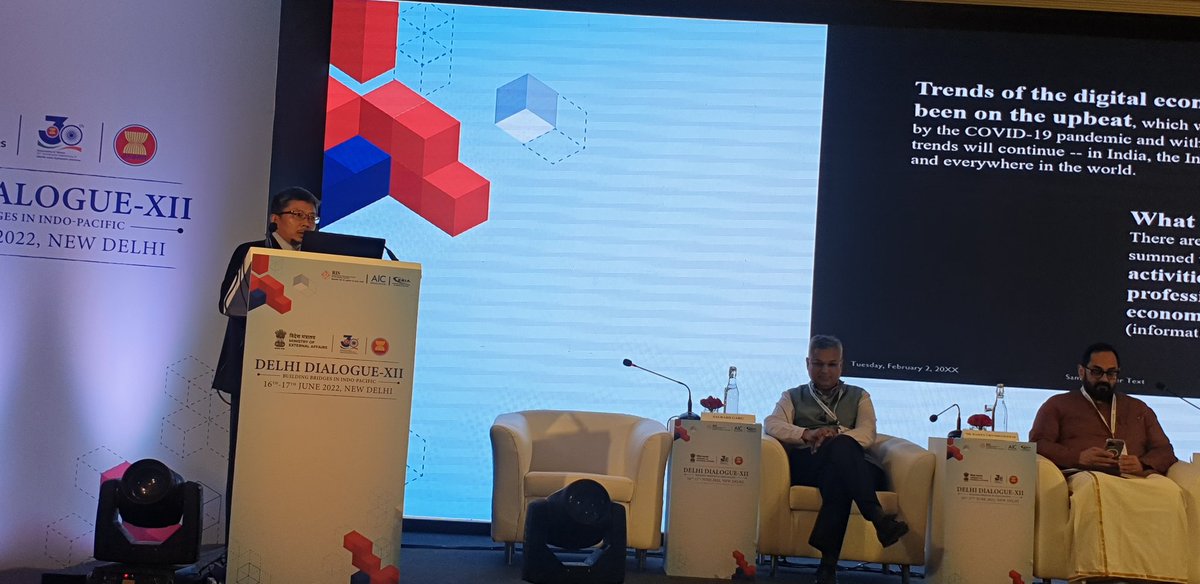 Prabir_India's tweet image. #DD12 Plenary Session V on digital financial architecture. #ManaKSothichack  reminds us  that making common digital standard across Indo-Pacific would be the real bridge.  @MEAIndia @AIC_aseanindia @RIS_NewDelhi @Sachin_Chat @ERIAorg @ASEAN @indiatoasean