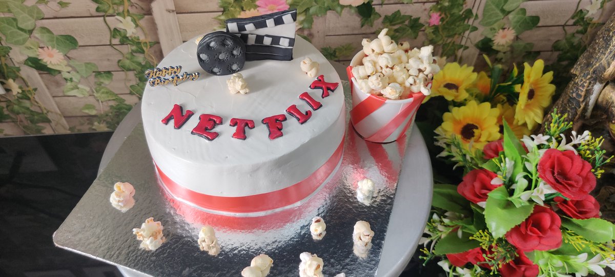 RecipesUnique's tweet photo. The greatest gift I ever had came from God ; I call him Dad ! Let's celebrate this awesome day with a beautiful cake for him.
Father's day cake:https://t.co/LTHm4x2khi
Gentlemen's:https://t.co/RUc7G5BO9P
Netflix:https://t.co/IqJjCtA2Q0 
Work From Home:https://t.co/it2gO2vUqG https://t.co/6TqJYwdPGs