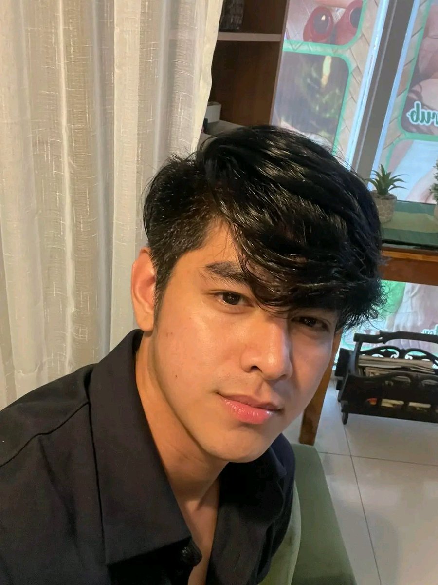 Happy Friday tanghalian from Kim Perez! 

Abangan si Kim at ang iba pang Sparkada stars sa mga upcoming series ng <a href="/gmanetwork/">GMA Network</a>! 

<a href="/mrkimperez/">Kim Perez</a> | #KimPerez