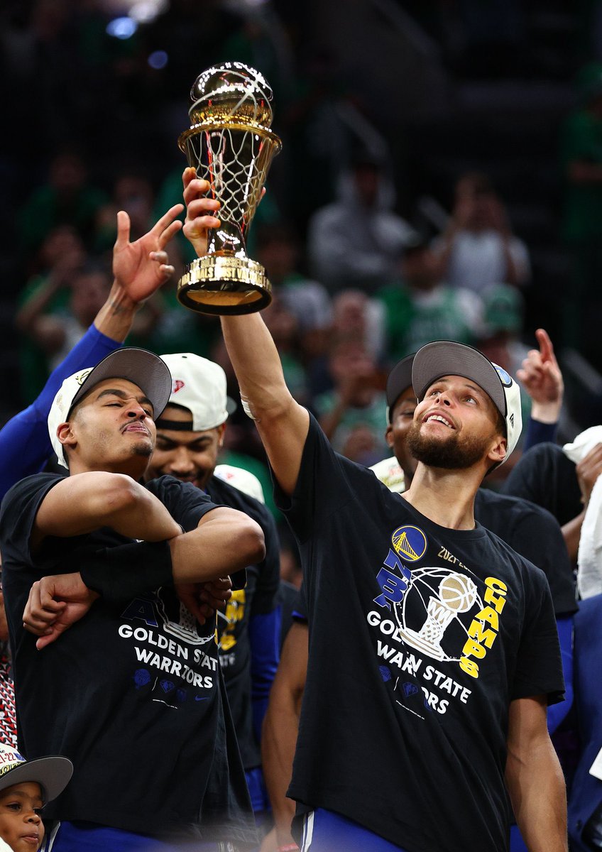 StephMuse_'s tweet photo. Steph Curry is the only player in history to win MVP and Finals MVP unanimously. https://t.co/1C7Q9YCL4R