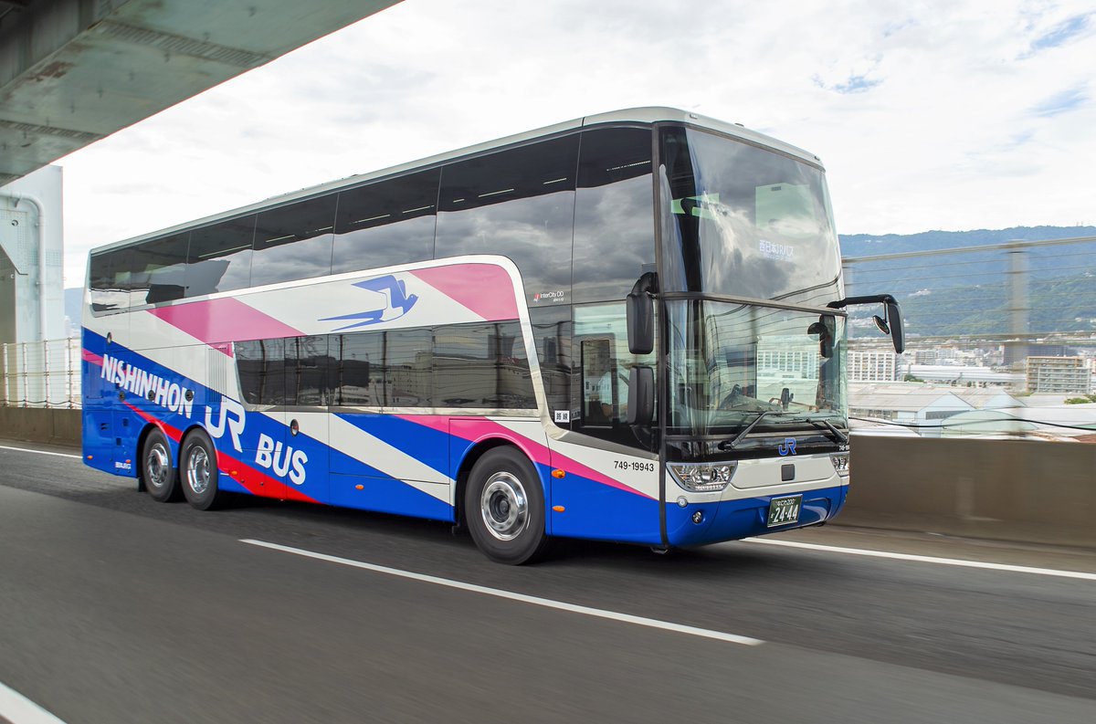 今回納車したバスを含む、3列シートの2階建てバスは、 ・東海道昼特急