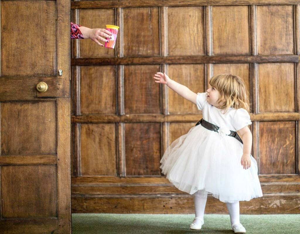 The weather is hitting up in the UK with temperatures hitting 33 degrees in London today so do remember to stay hydrated just like this little cutie if a flower girl! 🥤

What are you all up to this week? ☀️

Are you able to be out enjoying this glori… instagr.am/p/Ce5NaOANN3y/