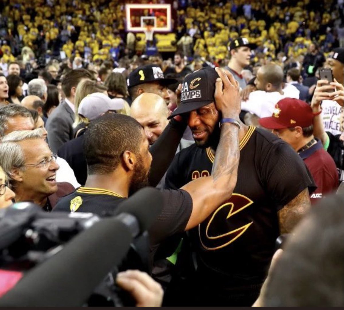 LALeBron23's tweet photo. Golden State never needed Kevin Durant to even have a chance to win in 2017 or 2018

They just needed KD to make sure LeBron, Kyrie, &amp; the Cavs had absolutely no chance 😭😭 https://t.co/FWkGdXT9lm