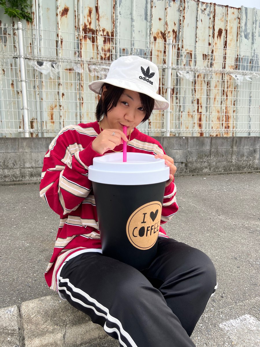 chacha_chan7's tweet photo. このグッズで、フライングタイガーさんからイイネ👍もらったぜーい😁👍

暮らしと住まいの情報メディア「ヨムーノ」さんにも「フライングタイガー×遊び心があるグッズ」のテーマで記事に使ってくれるそーだ✨🤩✨

楽しみ〜🙌😆🙌

#フライングタイガー #flyingtiger #ヨムーノ https://t.co/y4wFpZ50SN