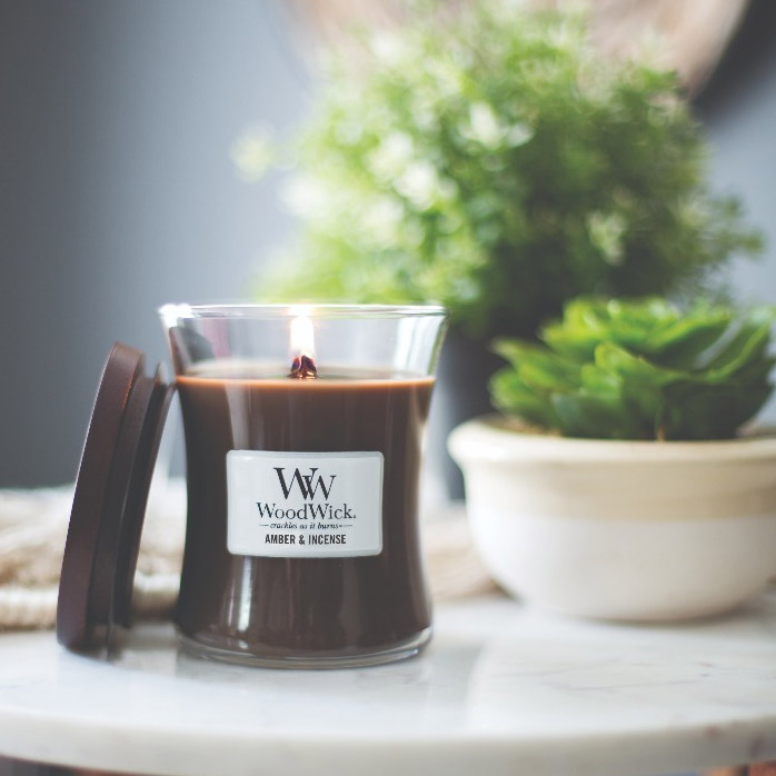 Tonights Deal: Take 10% off ALL Woodwick
 Use #coupon CRACKLE
bit.ly/3MWLvIX
#liltdailydeal