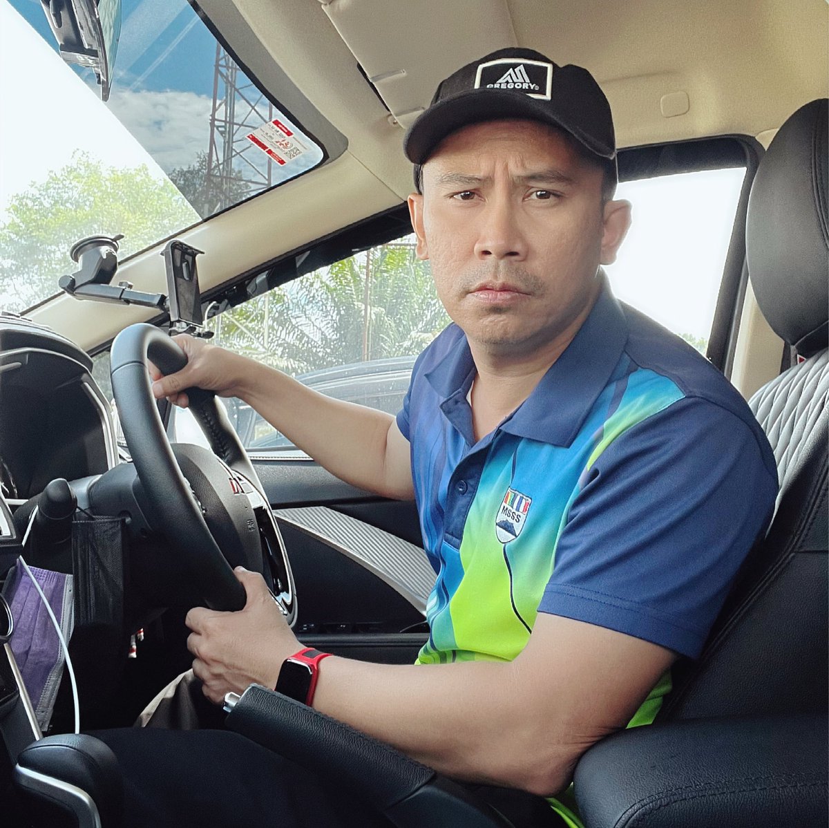 IdderesMh's tweet image. Muka letih masa balik dari sekolah. 😅 Salam Jumaat semua. #mengantuk #letih #teacherlife #teachersofinstagram