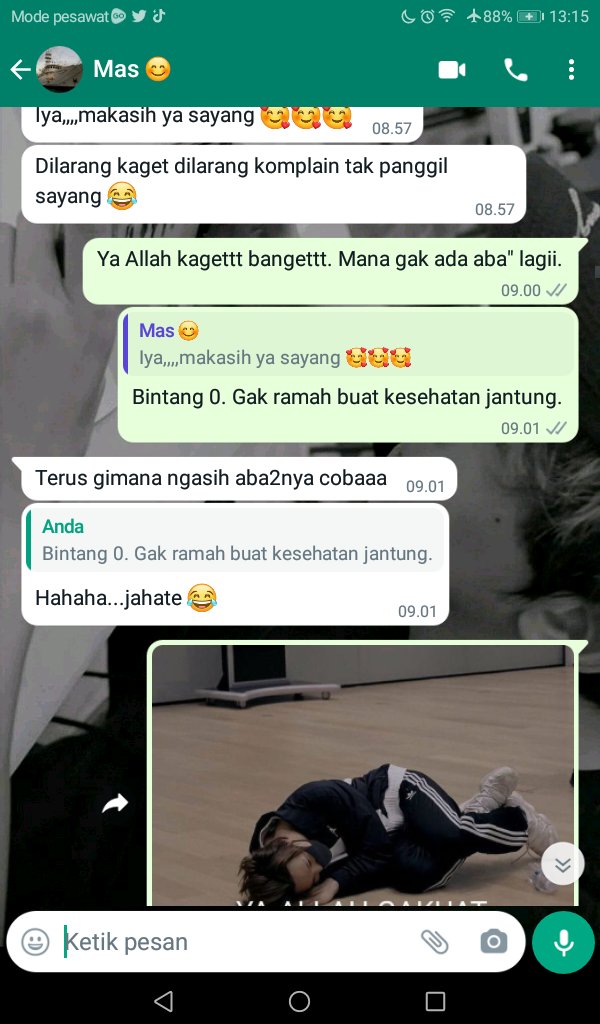 AcachiaO's tweet photo. @convomfs Aku yang menjomblo 24 tahun tiba" ada yang dateng. https://t.co/La9J8mFgq2