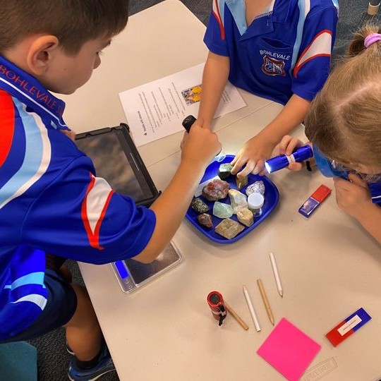 QMtropics's tweet image. I DIG Discovery gave #Townsville students something to really sink their teeth into with a dino-mite science inquiry incursion 🦕🔬🦴 Learn more about I DIG Discovery and how to get involved 👉 bit.ly/3OlutF9

Supported by @bhp #ProjectDIGQM