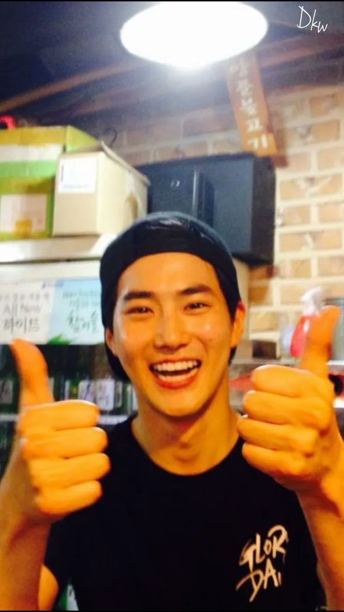 hourlykjm's tweet photo. #SUHO  #수호 @weareoneEXO https://t.co/YhQUT6ftfQ