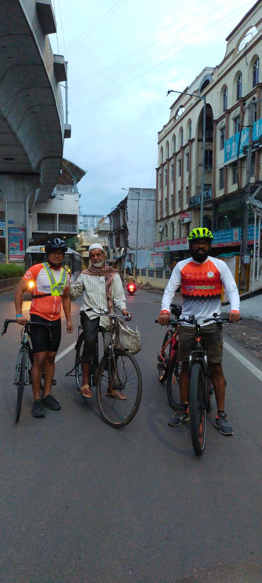 sselvan's tweet photo. Huge respect for the #HumansOfCycling already working on #Sustainability in their own humble way in our city #Hyderabad
@GHAMF22 @RaviSpy1836 https://t.co/Qs941jc3MM