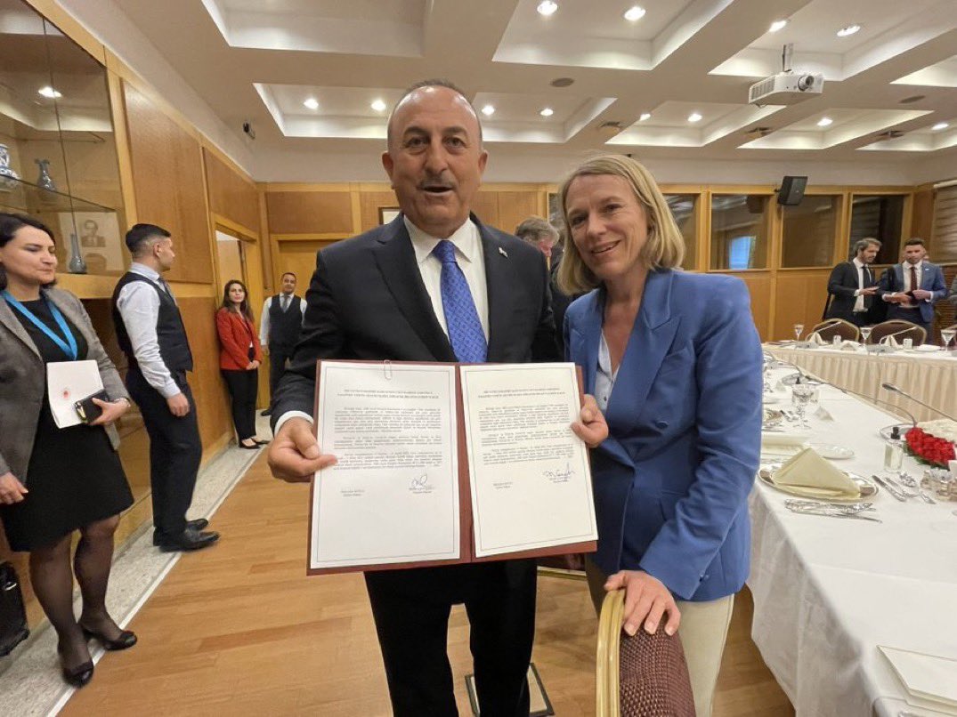 Türkiye ve Norveç arasında vizesiz seyahat anlaşması yapıldı. Vize yalnızca Norveç vatandaşlarına kalktı.